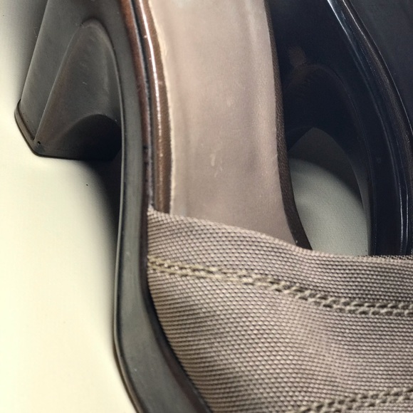 Sturat Weitzman heel shoe - Picture 11 of 12